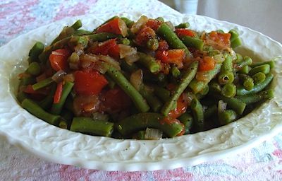 green beans-onion-tomtoes