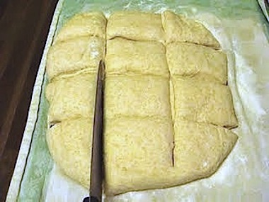 cutting bun dough