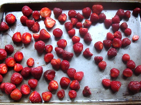 freezing strawberries