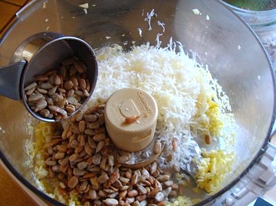 making pesto step1