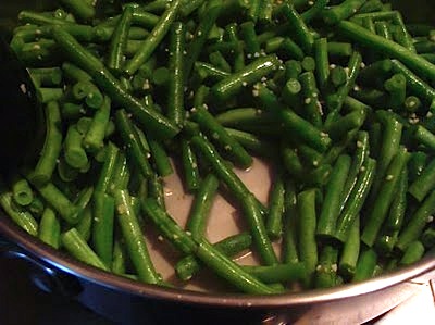 garlic green beans cooked