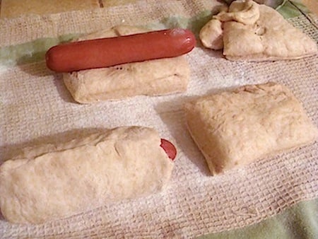 cutting pigs-in-a-blanket
