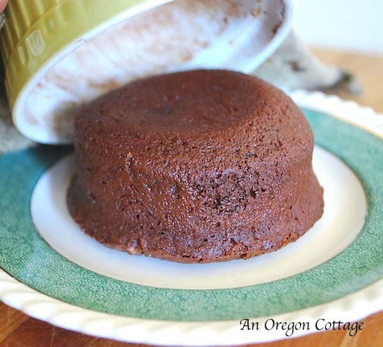 releasing lava cake