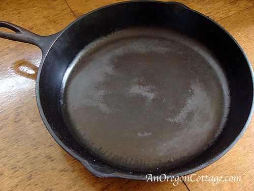 No.10-cast-iron-pan No.10-cast-iron-pan