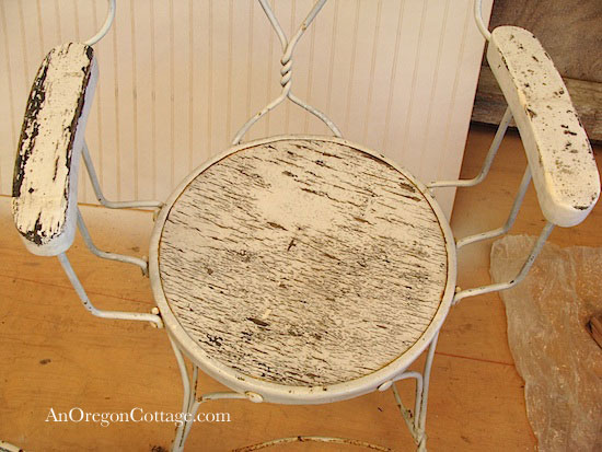 chair-before-sand chair-before-sand
