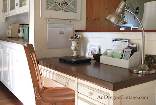 desk-after desk-after