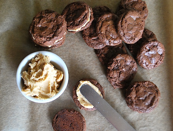 Filling pb brownie cookies